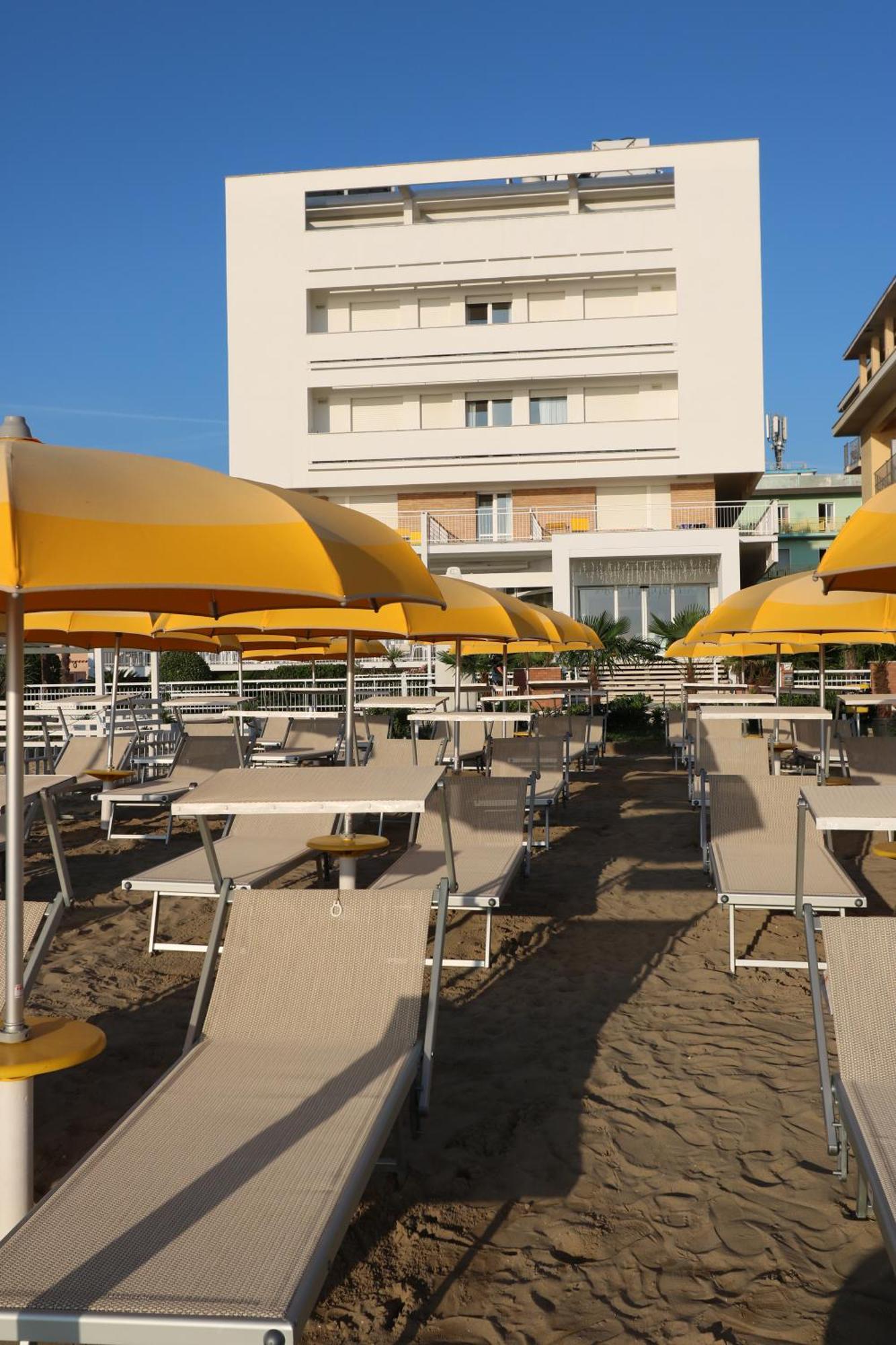 Hotel Elios 벨레지아아지마리나 외부 사진