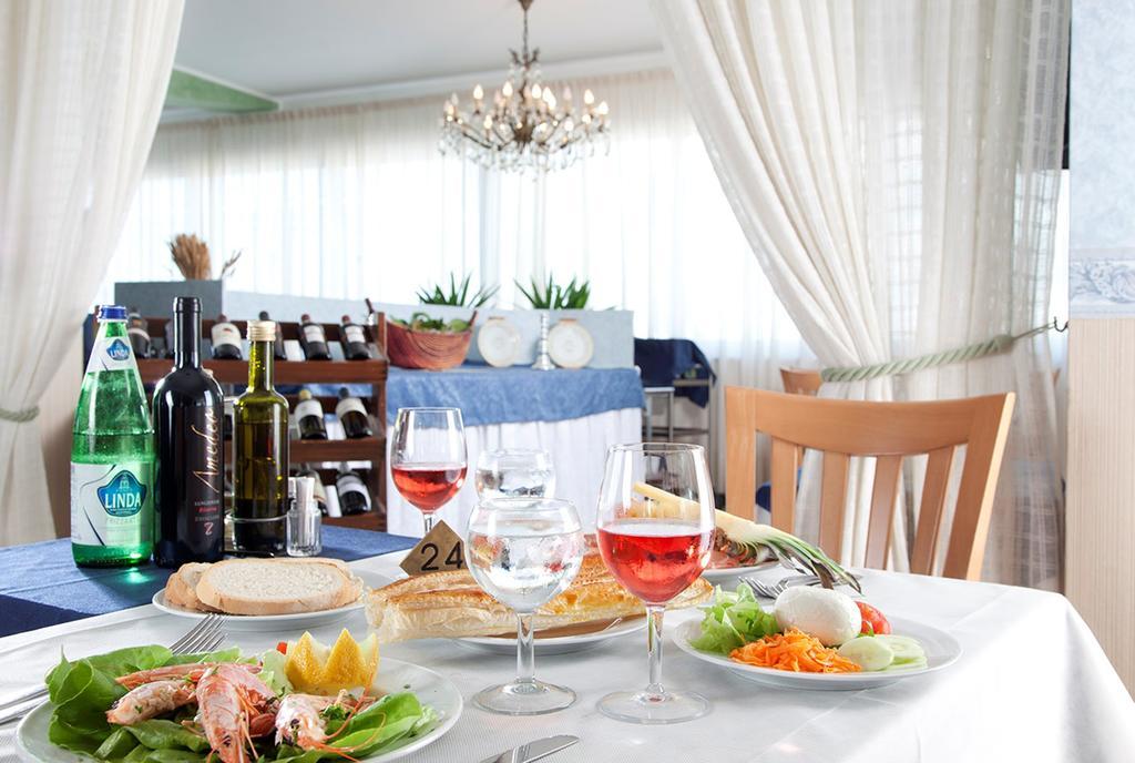 Hotel Elios 벨레지아아지마리나 외부 사진