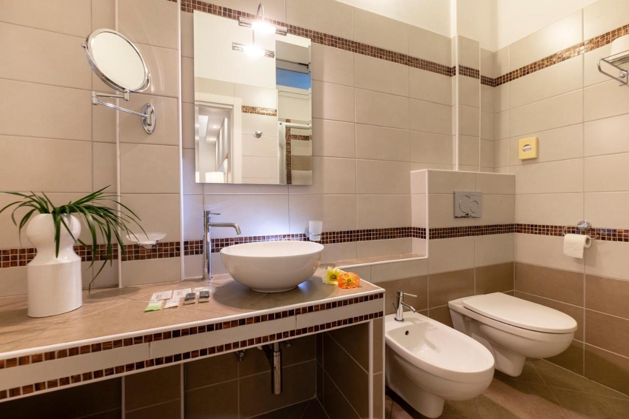 Hotel Elios 벨레지아아지마리나 외부 사진